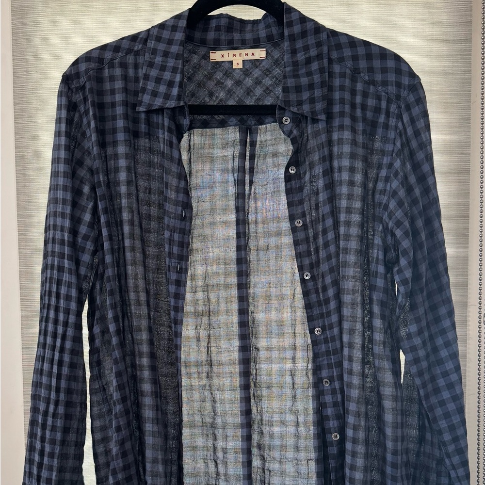 XiRENA Checkered Beau Shirt in Blueish purple and Gray.